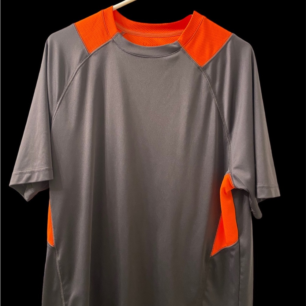 Men's Reebok tee shirt.